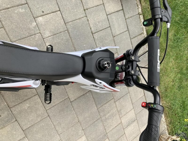 RCB R9X Pro elektrinis krosinis motociklas vaikams vaikiškas balansinis dviratis
